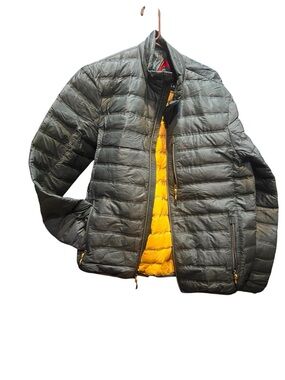 Gerry Weber Quilted Puffer Jacket in Green with Yellow Lining